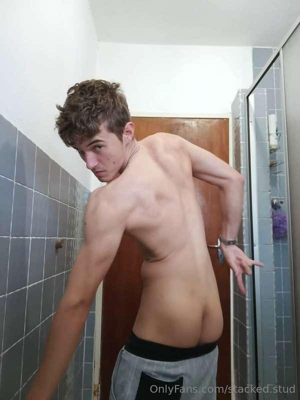 stacked.stud image #0