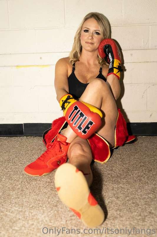 itsonlyfangs image #3