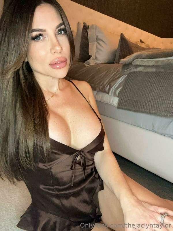 Do you want me to drain your balls today? 💦🤤
