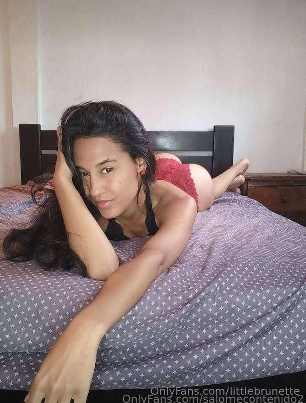 Hello love, I'm @danielacontenido 💋 have you seen a white gi..