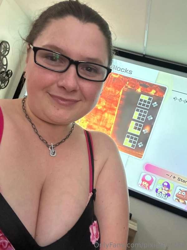 Anyone want to play Mario party?