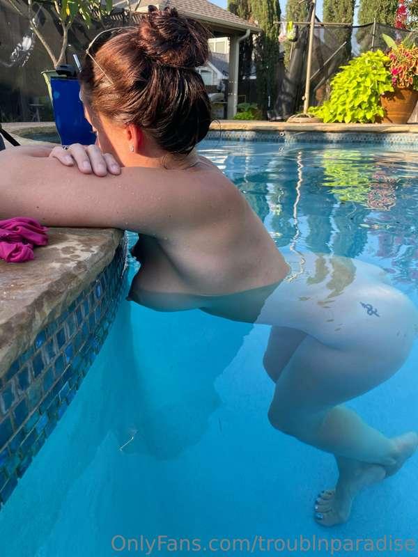 Naughty pool time video coming. 😜😎☀️🌴