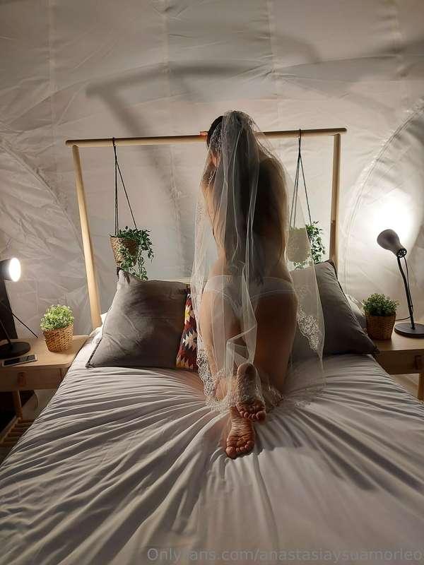 A estas fotos les tengo mucho cariño♡son de la noche de boda..