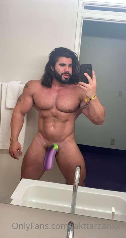 In Palm Springs for White Party this weekend.  Shoot me a me..