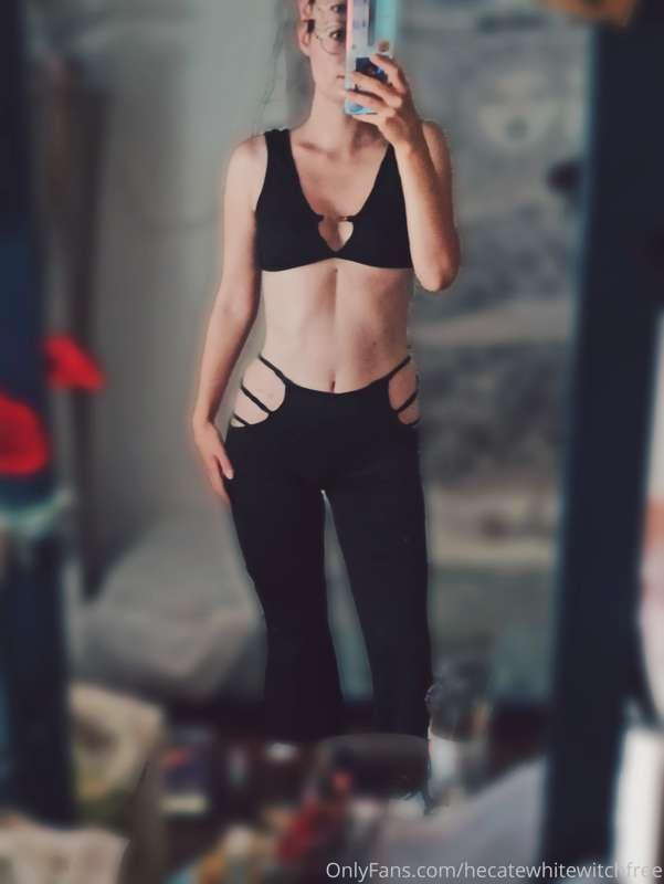 I'm curious, what do you think of this outfit? 💕