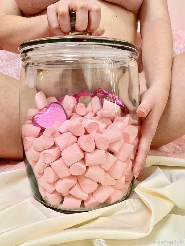 would you put your hand in my sweety jar? xx