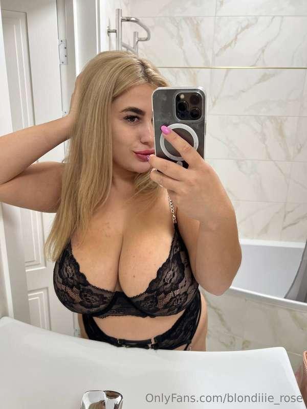 Does black suit me?😈