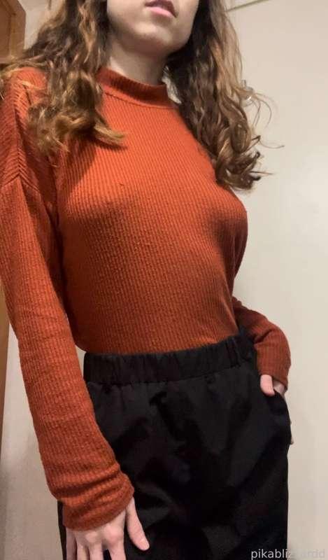 I better catch you staring at me when I walk out in public like this… 😉

On a side note, I LOVE DND! I just played my first game with a friend, and now I am so intrigued! I am wanting my own cute dice set now and my own little setup, what do you guys think? Have you played #dnd before? Guess what species I was? (Won’t be too hard to guess hehe.)
Comment what kind of character you have if you play, I’m so curious. 😇

#braless #girl #brunette #cute #sfw #panty #pretty