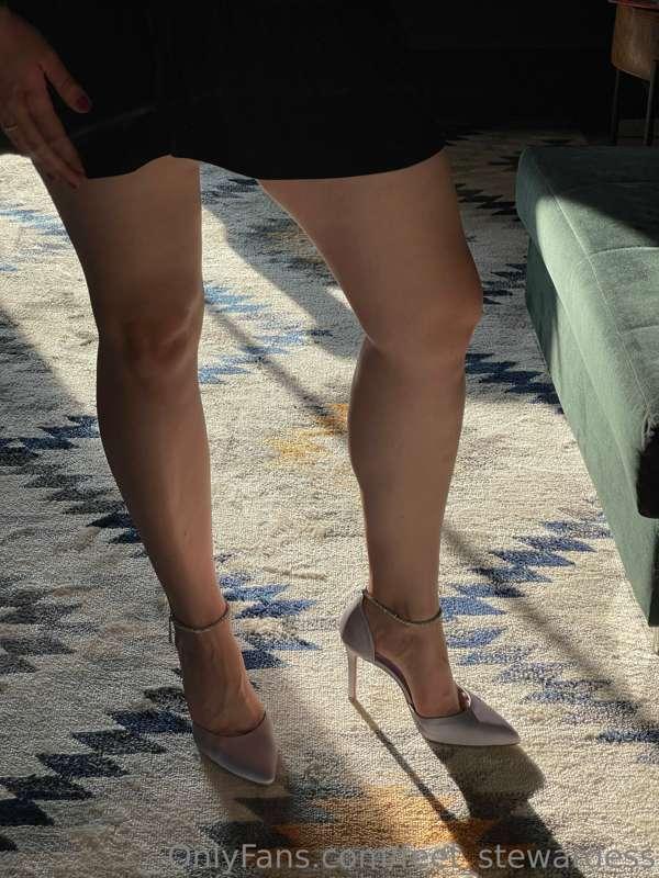 feet_stewardess image #0