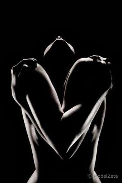 I clean up my phone and find this old artwork. Do you like i..