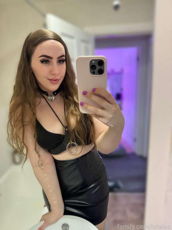 I just need a little fun in my life today..😈 message me!🤭😋