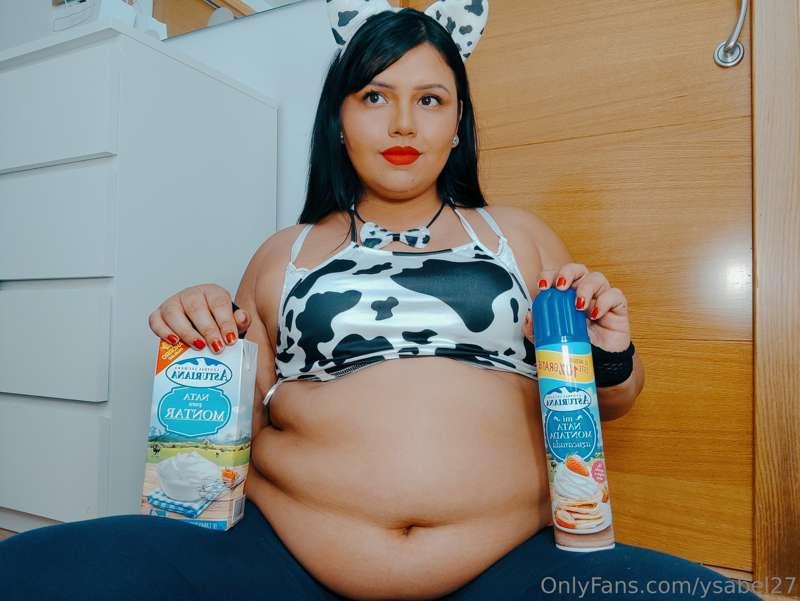 FAT COW CHUGS: 1000 ML HEAVY CREAM + 4000 CALORIES + MORE!

..