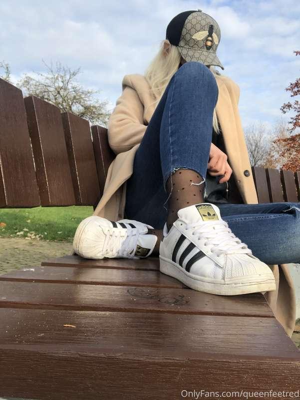 Which soles u would lick- nylon or superstar?