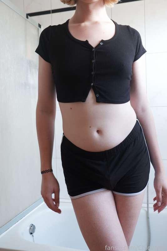 chloenyx image #4