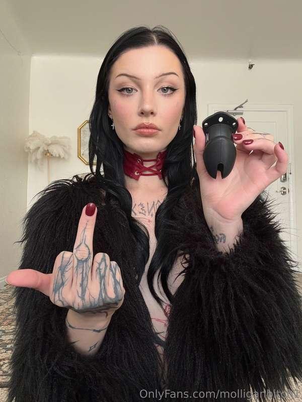 You wanna get locked and try your limits, don't you? 🖤