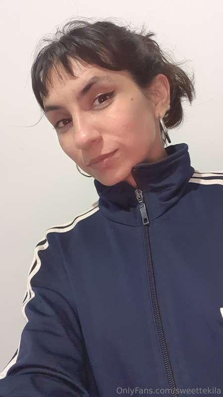 I want to whisper dirty things in your ear! DM me if you wan..