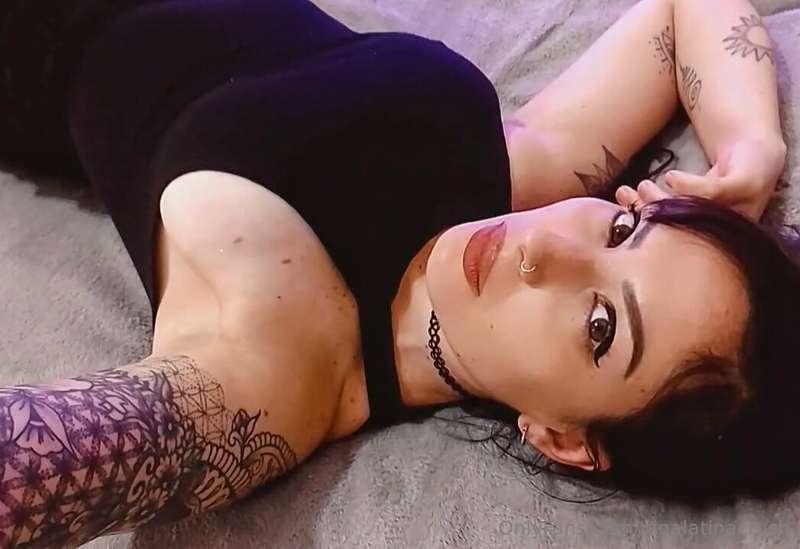 😽