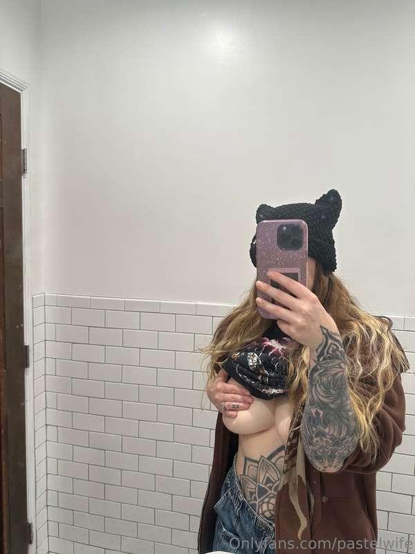 beanie weather 🥰 it finally feels like fall out 