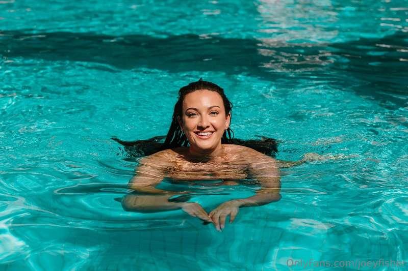 Love a naked swim 🙊