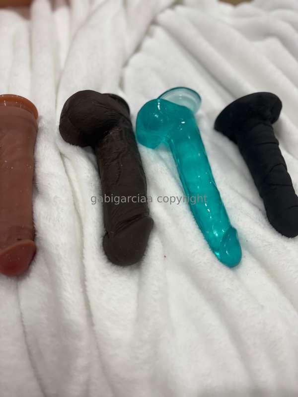 Play with my ass! What one fits on mommy now 