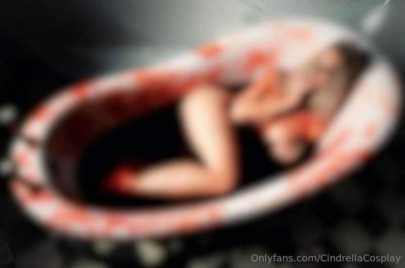 Elizabeth Bathory Bath shoot!  8 HIGH REZ, implied almost 99..