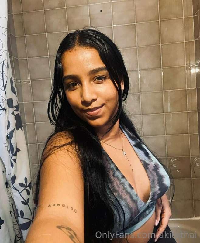 Oh oh ! last night I met hot latino columbian :*** Check her..