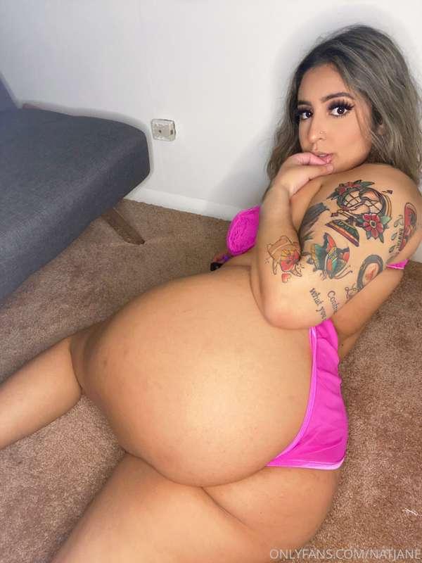 leg up when we fuck from behind 😊🤭