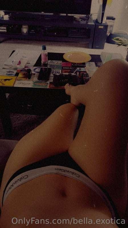 Bock ne runde nackt zu zocken 😝?