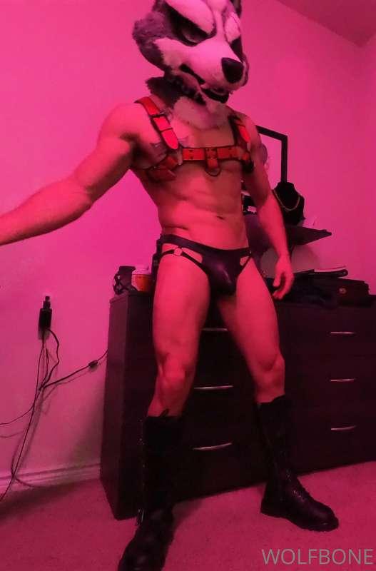 I wanna get naughty with you tonight!! 💪🏼🐺💦💦💦