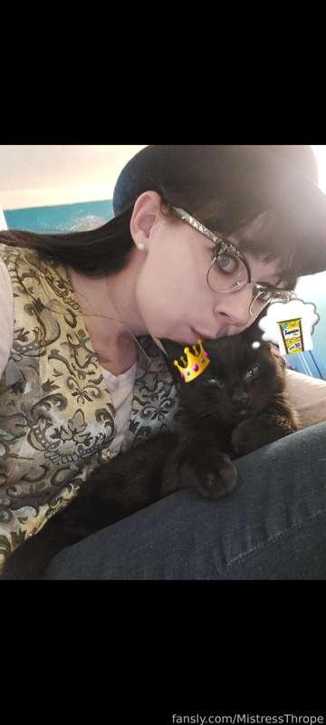 Oh no... Princess Lou is BACK and she's demanding Temptations cat treats. Princess Lou says all her subjects need to tip below, than thank her for being such a perfect princess. Remember, she sits on my lap and reads ALL your messages. 

#fyp #tip #kitty #cat #pet #pets #femdom #princess #mistress #tribute 