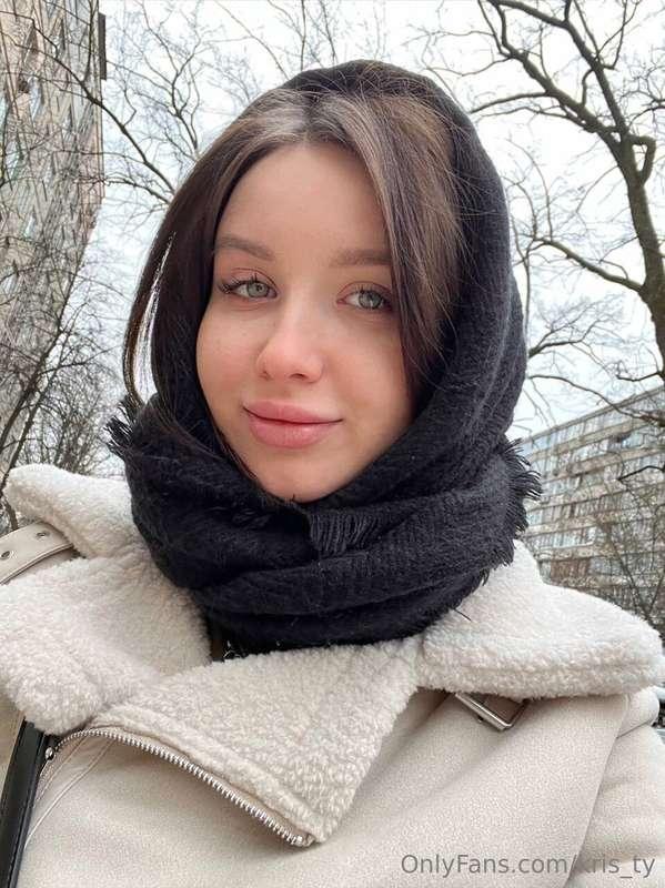 Wanted to be mysterious, but… 🤦‍♀️I was walking down the str..