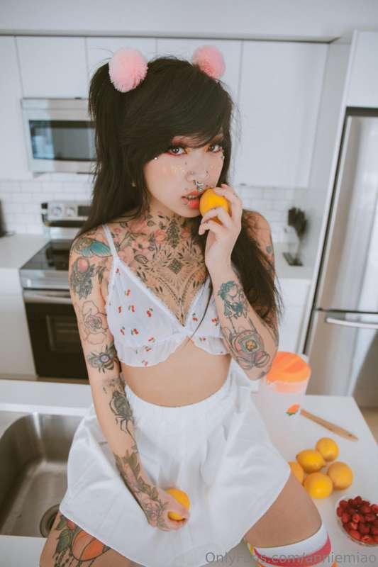 Wouldn't you agree that i'm the best late night snack 😏💕