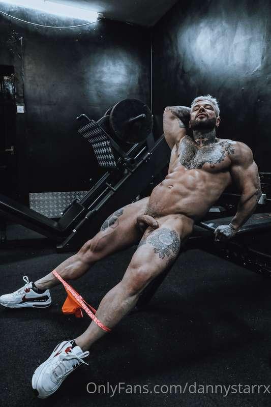 I always train hard 😈🍆🍆 @pumpaction