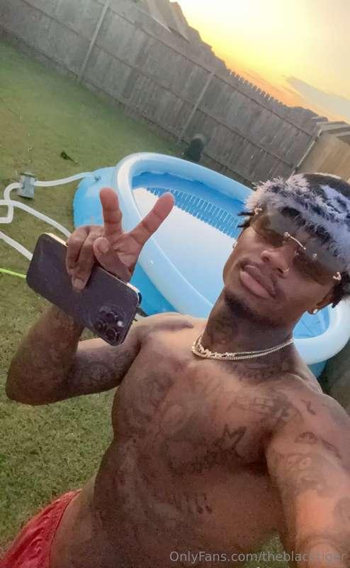 Pool time who's tryna hop in with me 👀