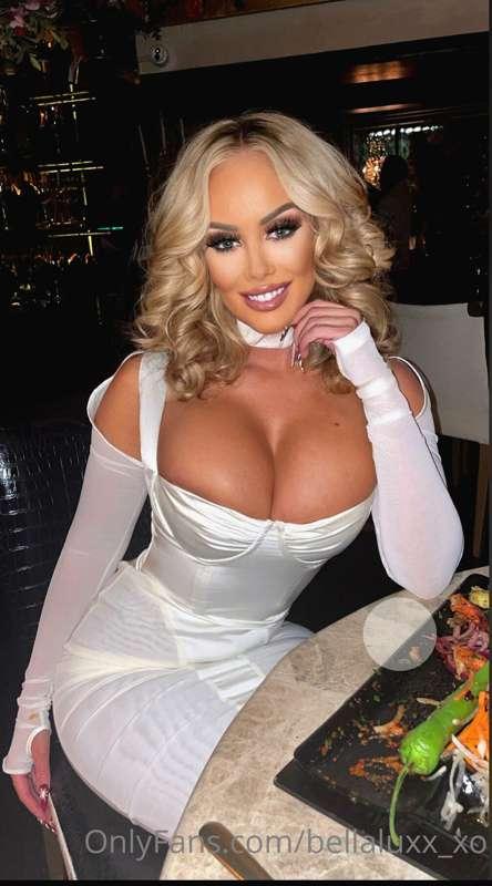 Cutie with a mission. Hottie with ambition.🥰😘