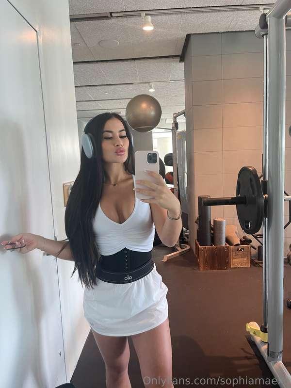 Rate my gym outfit 🥰