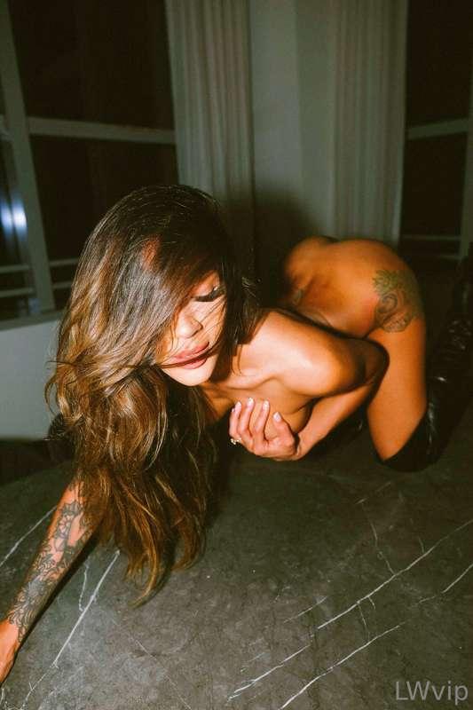 let me crawl on top and kiss you from head to toe 🥰
