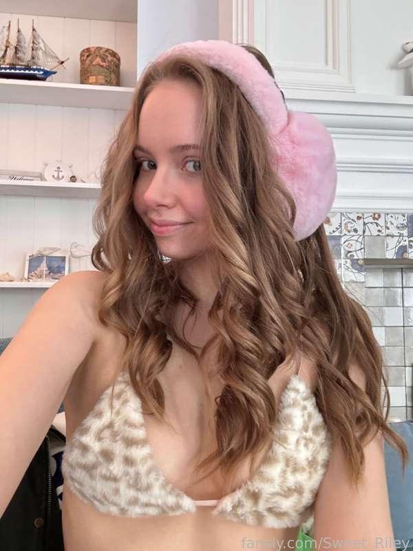 sweet_riley image #1
