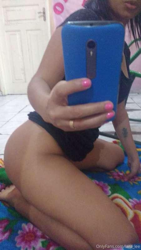 @morenajambo2160 is the perfect MILF  

Subscribe to her VIP..