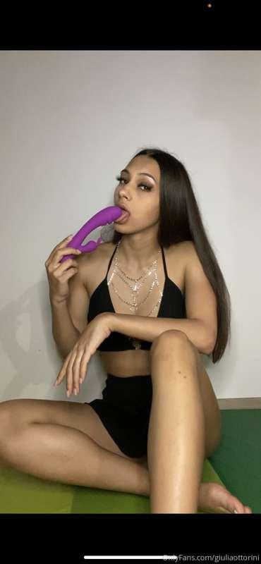 Nuovo video stasera, lo volete in dm?😈

Ora disponibile💜