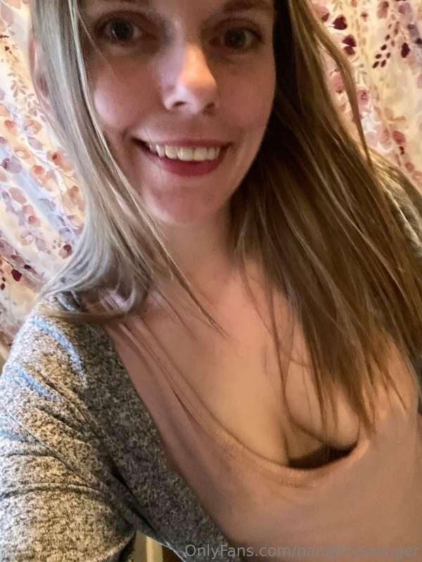 I bet you'd love to cover me in your cum 💦
