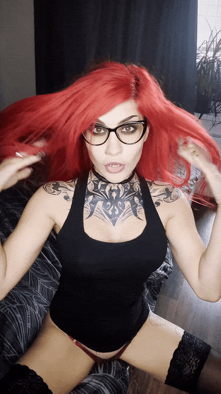 How do you like my glasses? Do I look sexier in them?😏😏


#fyp #strapon #petite #body #naughty #tattoo #gamer #sexy #mistress #femdom