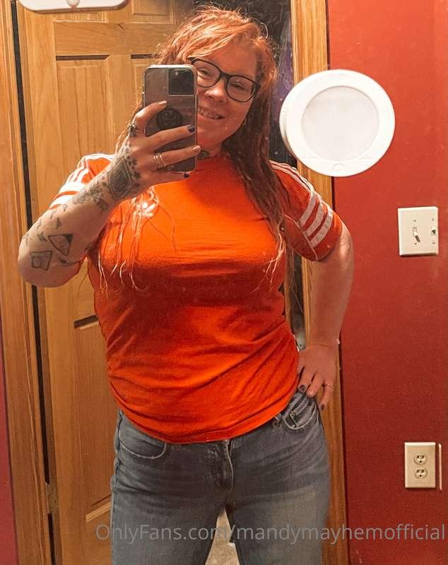 Losing weight but gaining curves 🔥 rip my clothes off, daddy..