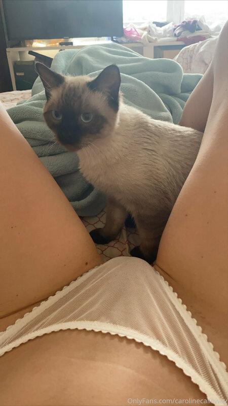 Swipe to see pussy