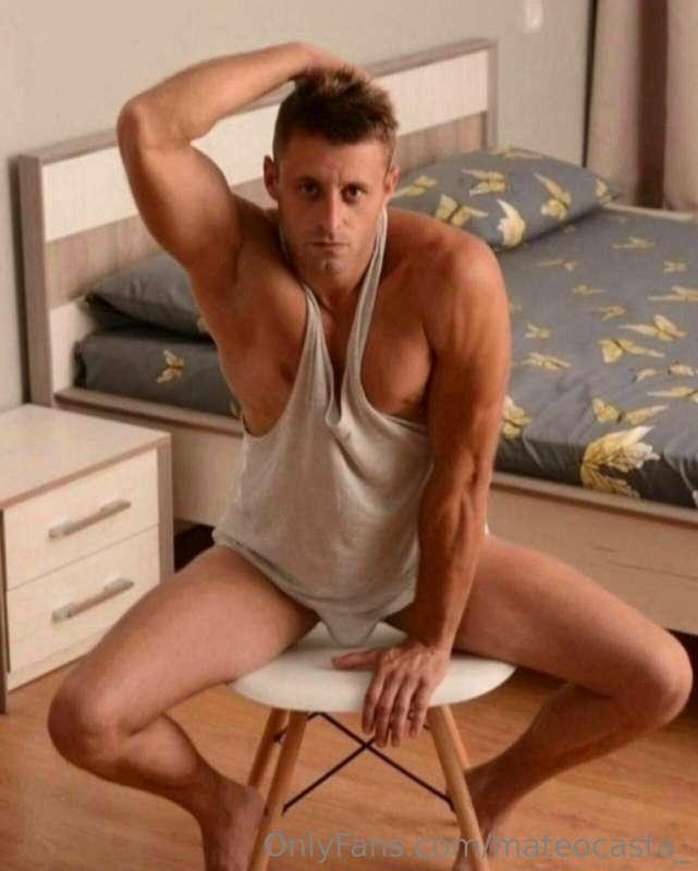 mateocasta_ image #2