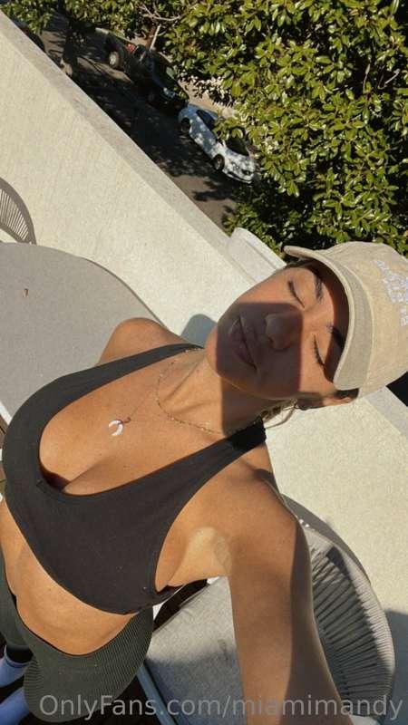 I love the sun hitting my skin 🫶🏻