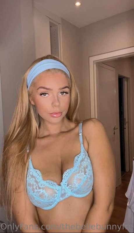 I am a blond Barbie now 😇