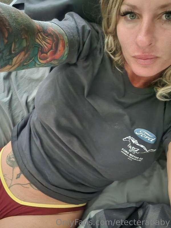 I haven't taken any sexy pics in 2 weeks, I've been so busy,..
