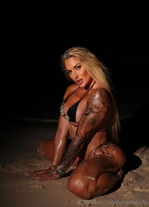Tip me $100 and get $1000 worth of content! 😜 mention this p..