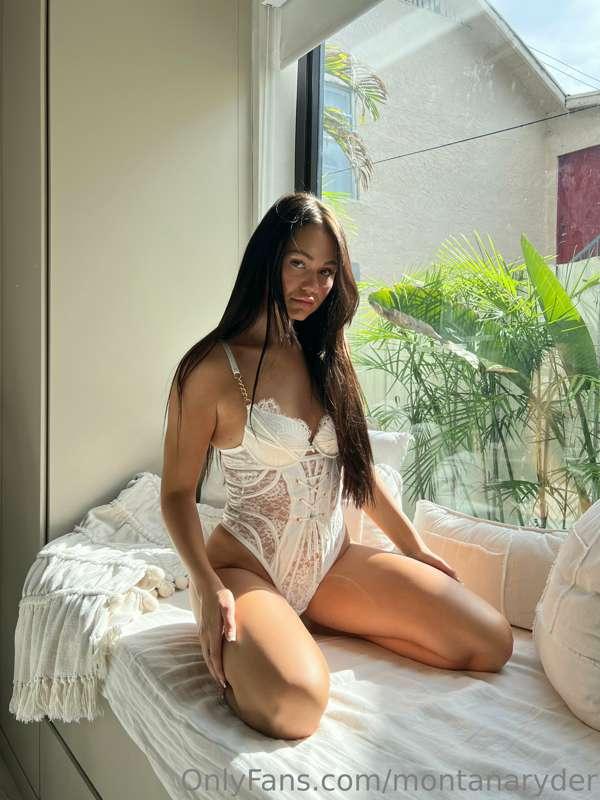 i’ve been a good girl lately but tonight you deserve to see ..